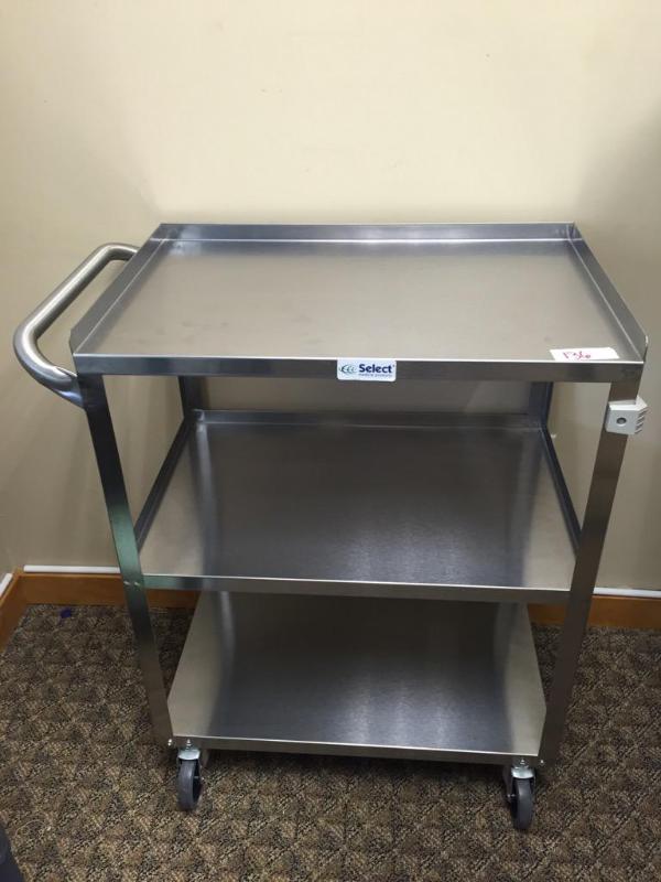 lot 136 image: Select Medical Products metal rolling cart 27...