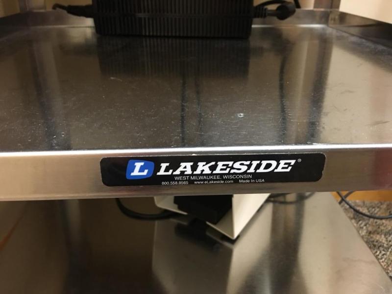 lot 147 image: Lakeside metal rolling cart with storage 17&q...