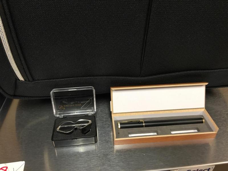 lot 151 image: Loupe & laser pointer with case. Laser wo...