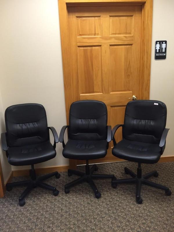 lot 175 image: 3 black rolling desk chairs...