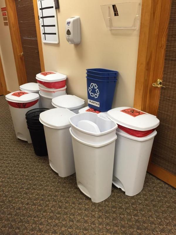 lot 179 image: Large lot of trash cans. 12 white trash cans ...
