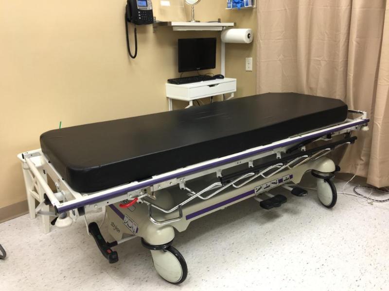 lot 2 image: Stryker 1501 Emergency Department PACU Stret...
