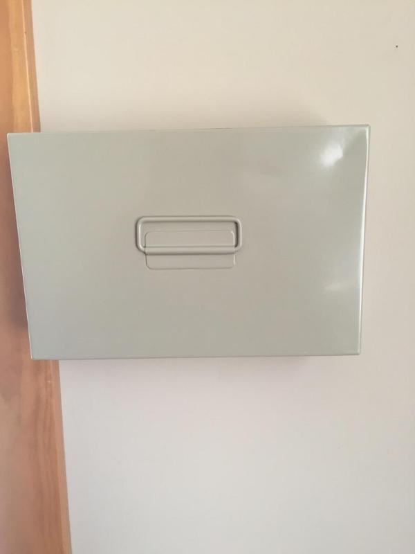 lot 85 image: Wall mounted portable cash drawer 12x8...