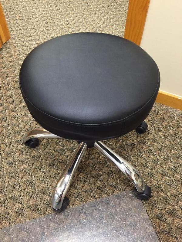 lot 97 image: Black adjustable exam stool....