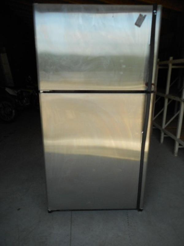 GE Profile RefrigeratorFreezer