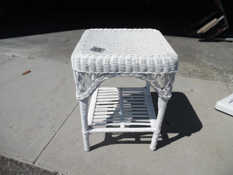 Rattan table