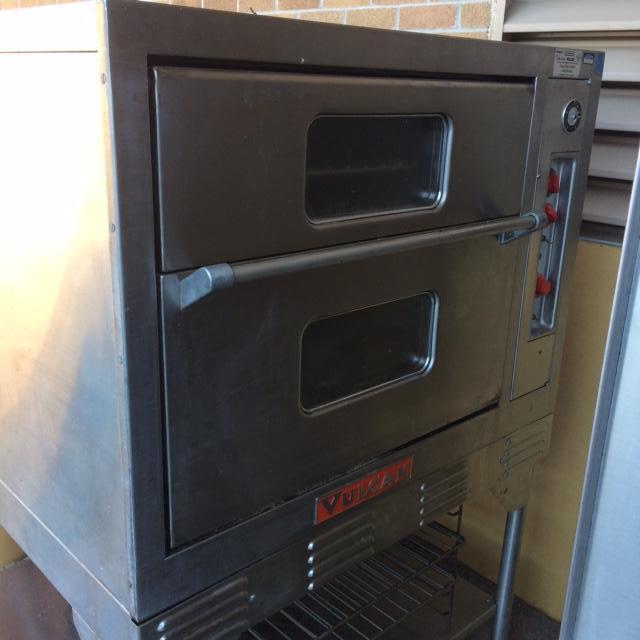 Commercial convection oven