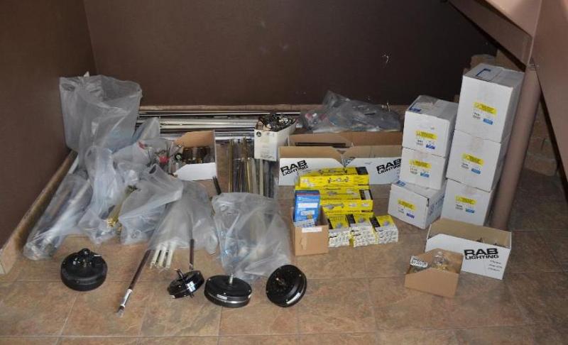 lot 104 image: Large group of ceiling fan parts, supplies, m...