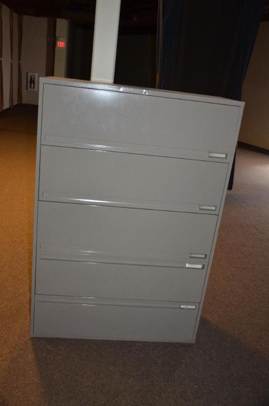 lot 118 image: Very nice 4 drawer file cabinet. 48" lon...