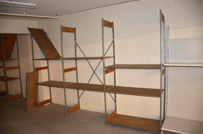 lot 133 image: Metal adjustable shelving 24&quotx96&quotx1...