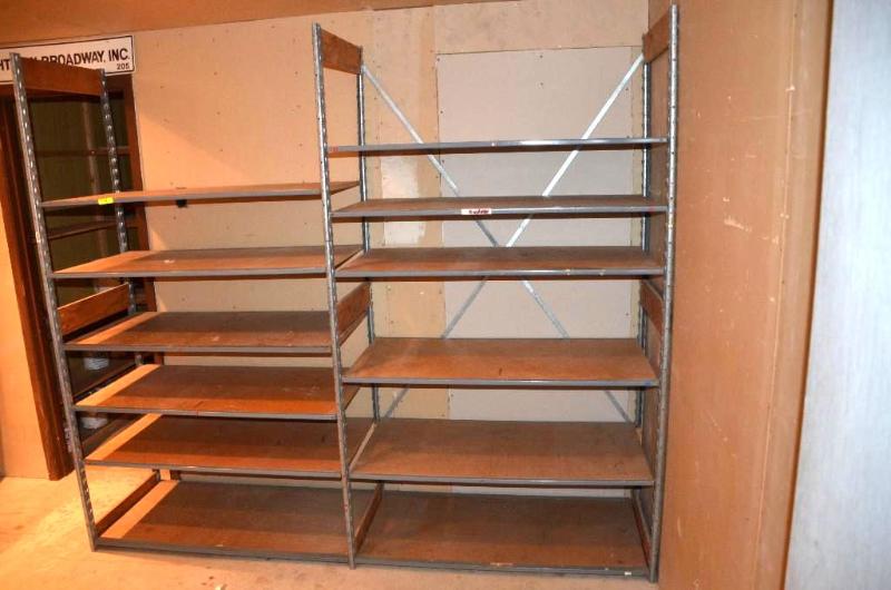 lot 140 image: Adjustable metal shelving 24x84x96". loc...