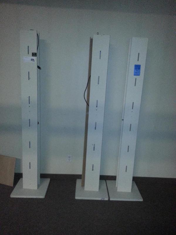 lot 146 image: Thee wood posts for displaying lights 8 feet ...