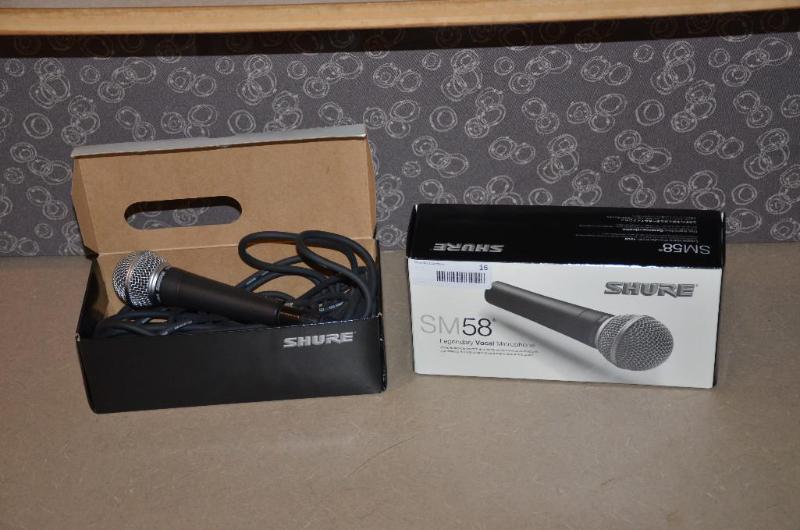 lot 16 image: Shure SM58 legendary Vocal microphone with Dy...