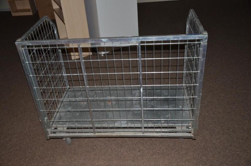lot 29 image: Knock Down Utility Cart 28x46x38...