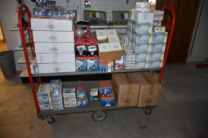 lot 66 image: Steel utility cart 64x60x15" by Win-Holt...