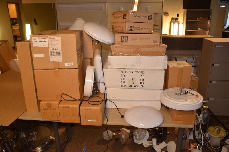 lot 89 image: Light fixtures - Hubbardton Forge Minka Laver...