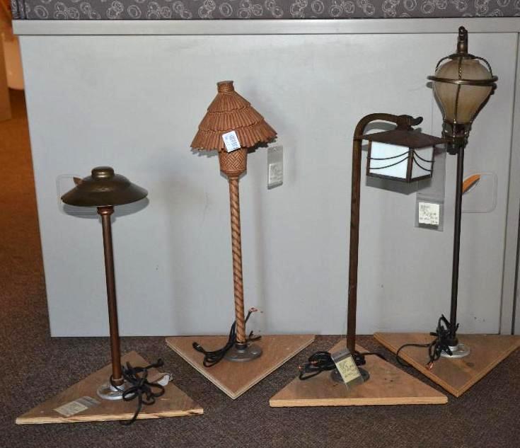 lot 91 image: four display lights...