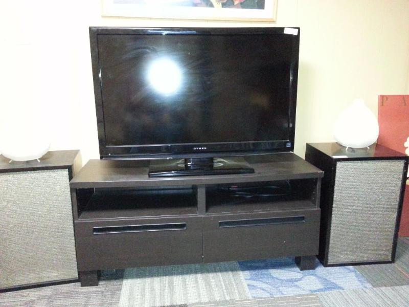 Herald VC15A , two speakers 16x24&quot.&nbsp...