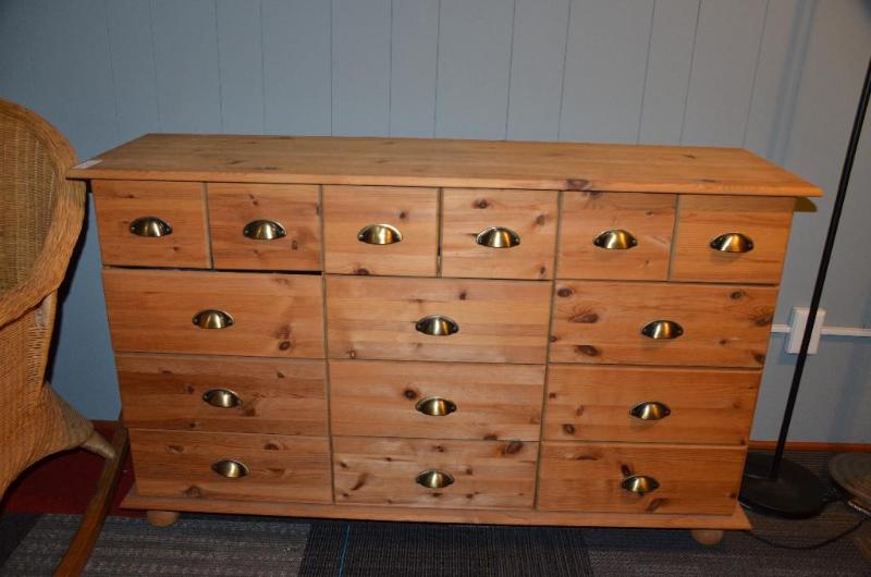 Pine dresser 16x32x53&quot...
