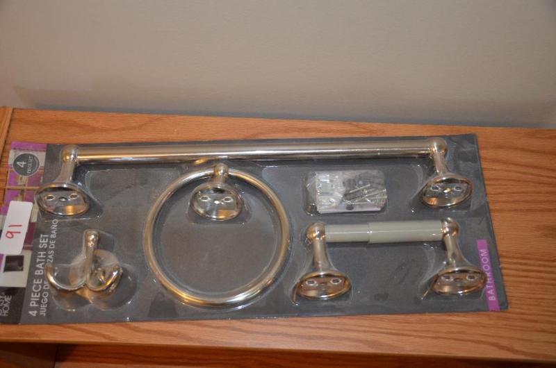 4 piece bath set new...
