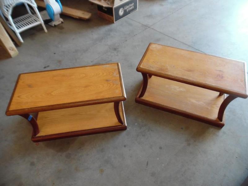 Pair of coffee tables