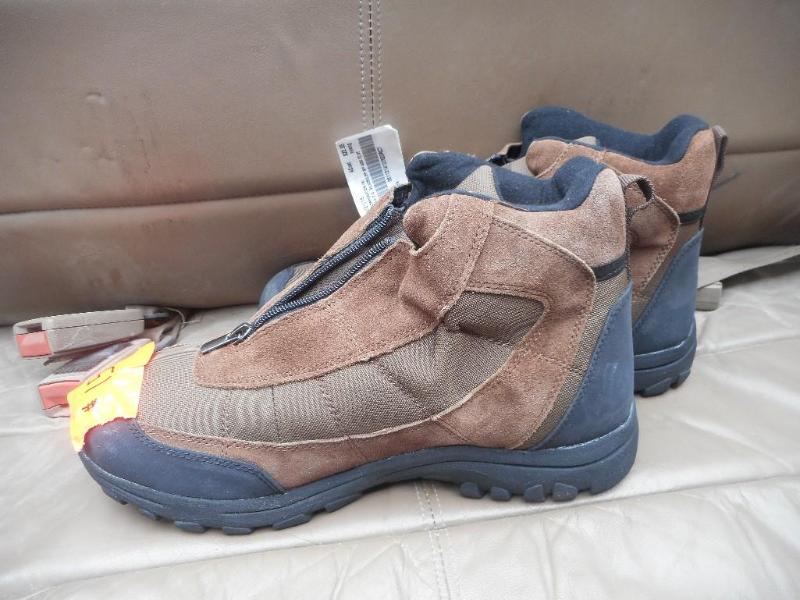 lot 15 image: Guide Gear Mens Silvercliff Insulated Boots