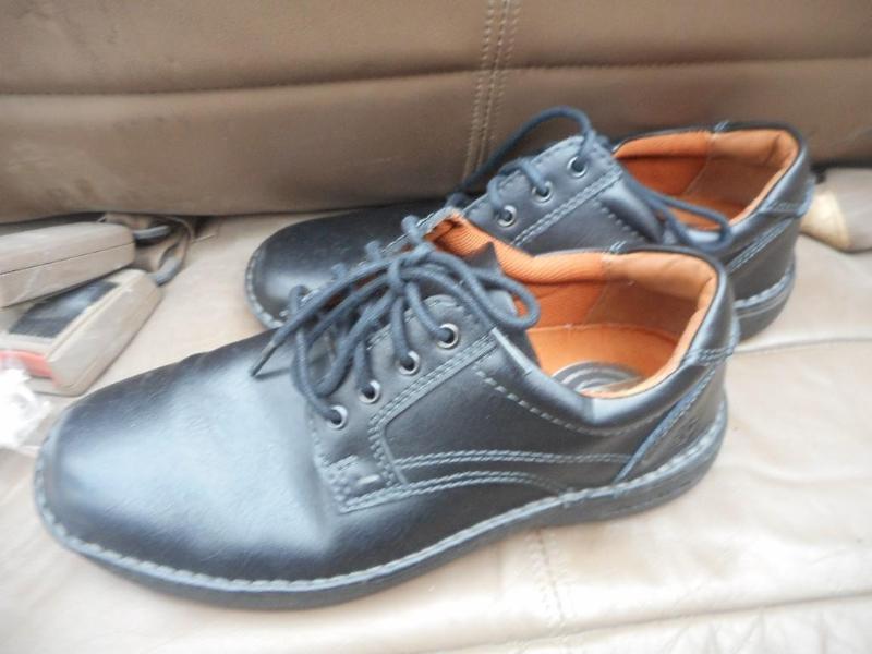 lot 21 image: Streetcars Bismark Casual Shoe