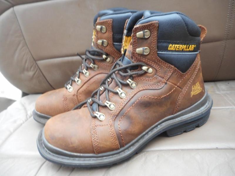 lot 34 image: Mens CAT 6 Manifold Work Boots, Oak