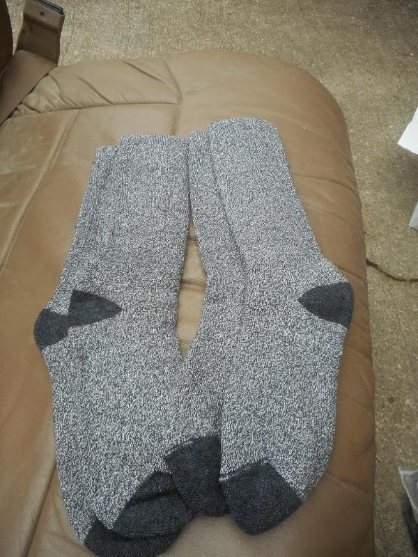lot 38 image: 2 Pack of Ultra Wicking Hiking Socks