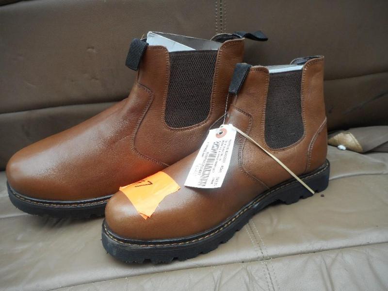 lot 7 image: Guide Gear Mens Redrock Romeo Boots