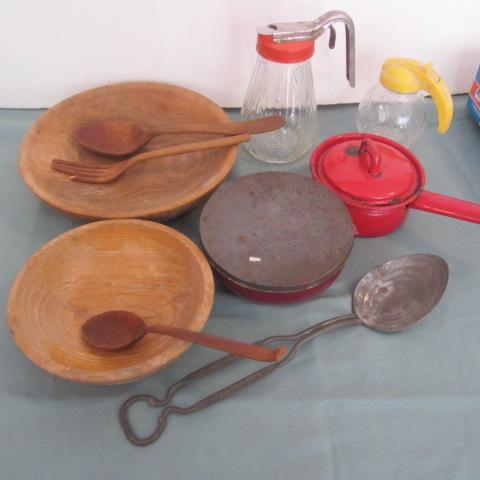 Vintage Kitchenwares