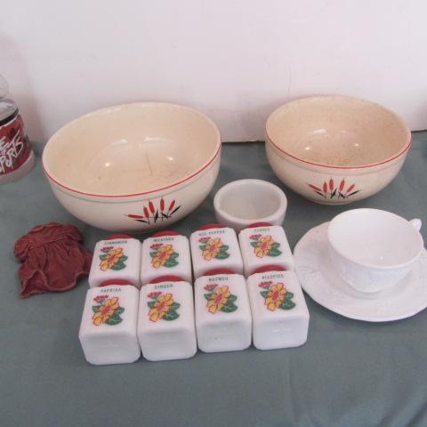Vintage Spice Set, Nesting Bowls