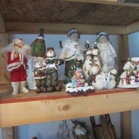 Stocking Hangers, Figures