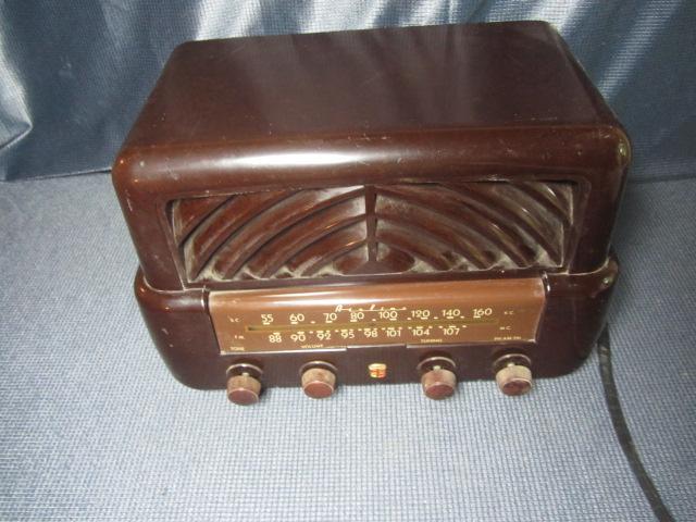 Airline Table Radio