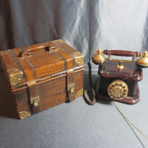Museum Series Telephone, Trunk
