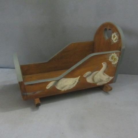 Wood CradlePlanter
