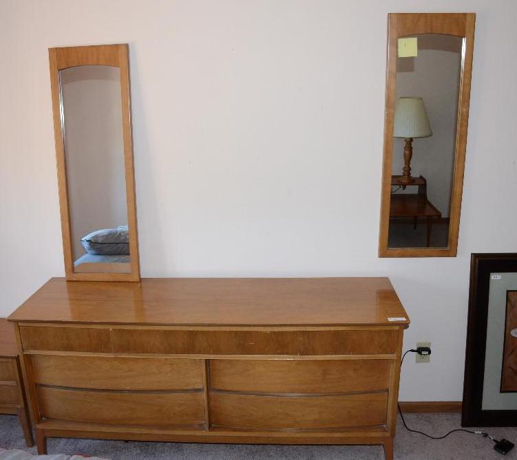 lot 11 image: Dixie Mid Century dresser and two  mirro...