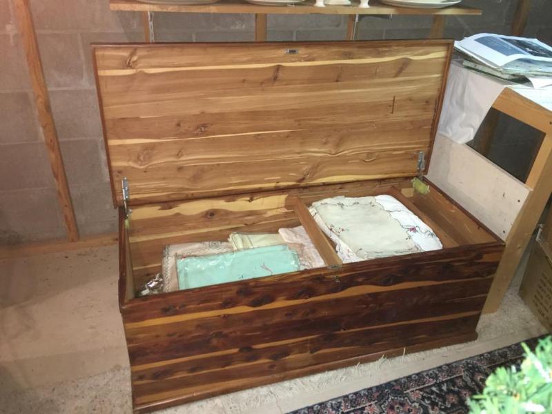 lot 43 image: Cedar chest 20x18x47". Contents not incl...