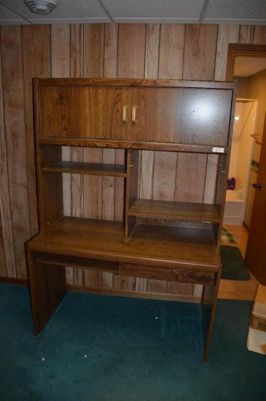 lot 47 image: Desk 71x23x49"...