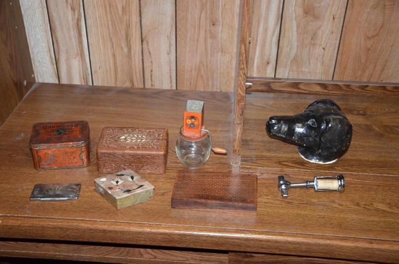 lot 49 image: Lot of antique items including Dean Lilja&nbs...