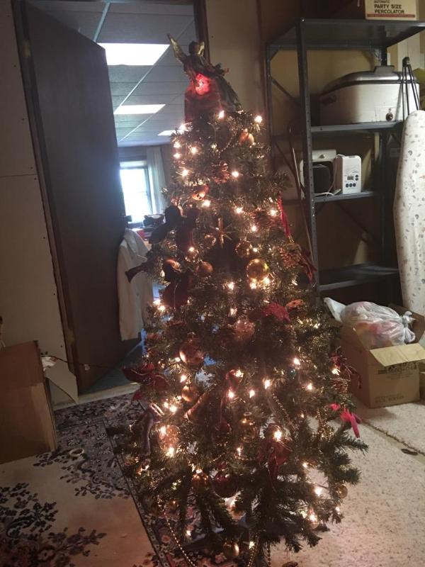 lot 78 image: Christmas tree with decorations approximately...