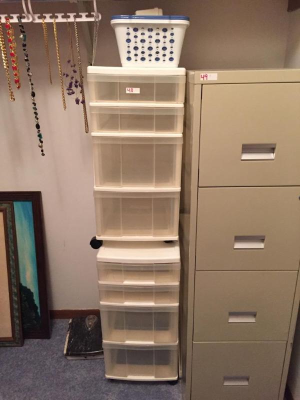 lot 48 image: 2 plastic storage cabinets 12.5&quotx16"...
