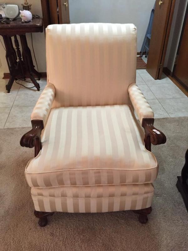 lot 6 image: Vintage white chair...