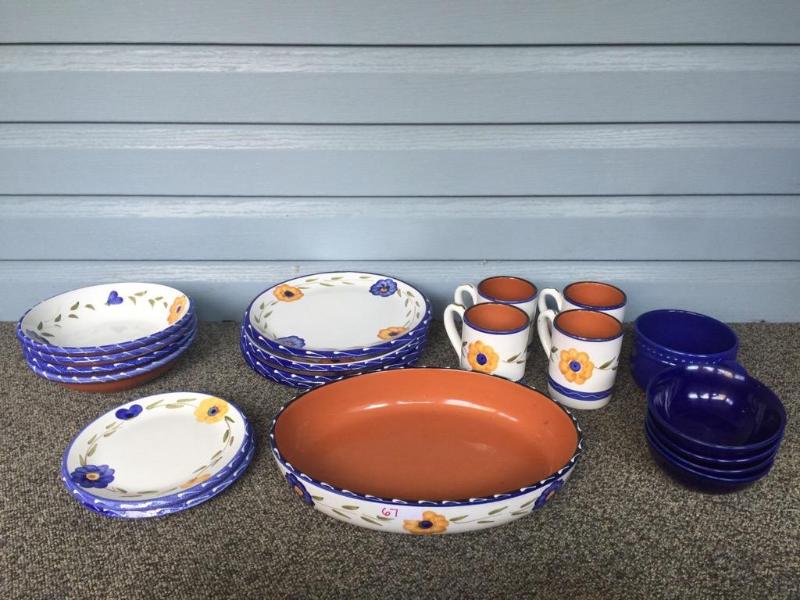 lot 67 image: Furo Home Set For four 4 Entree Plates 4 mu...