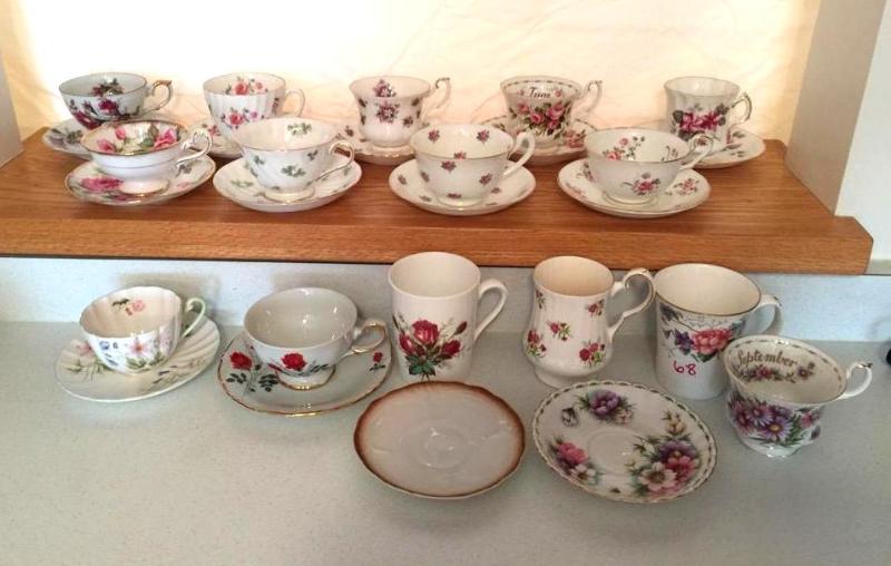 lot 68 image: Large lot China (Fine Bone China teacups and...