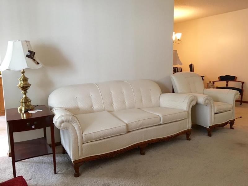 lot 7 image: Matching vintage white chair and couch set (c...