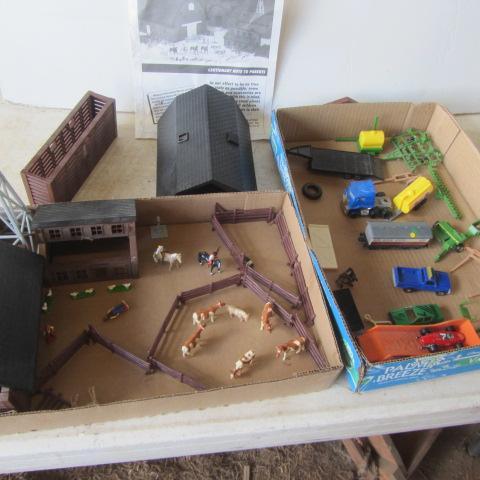 lot 125 image: Farm Play Set