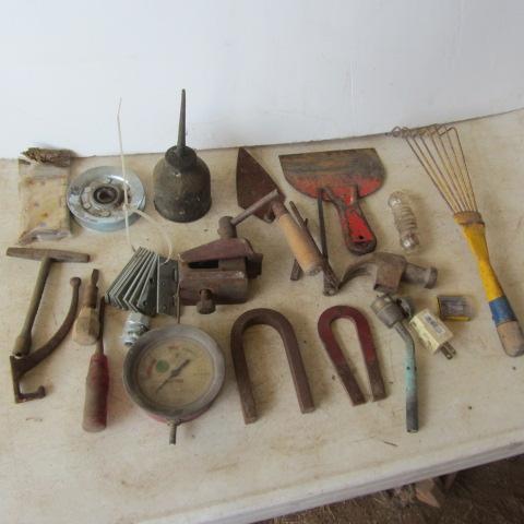 lot 127 image: Rake, Magnets, Hinges
