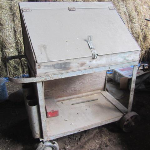 lot 136 image: Welding Cart