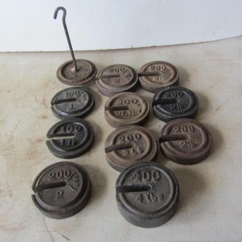 lot 138 image: Weights for Platform Scale